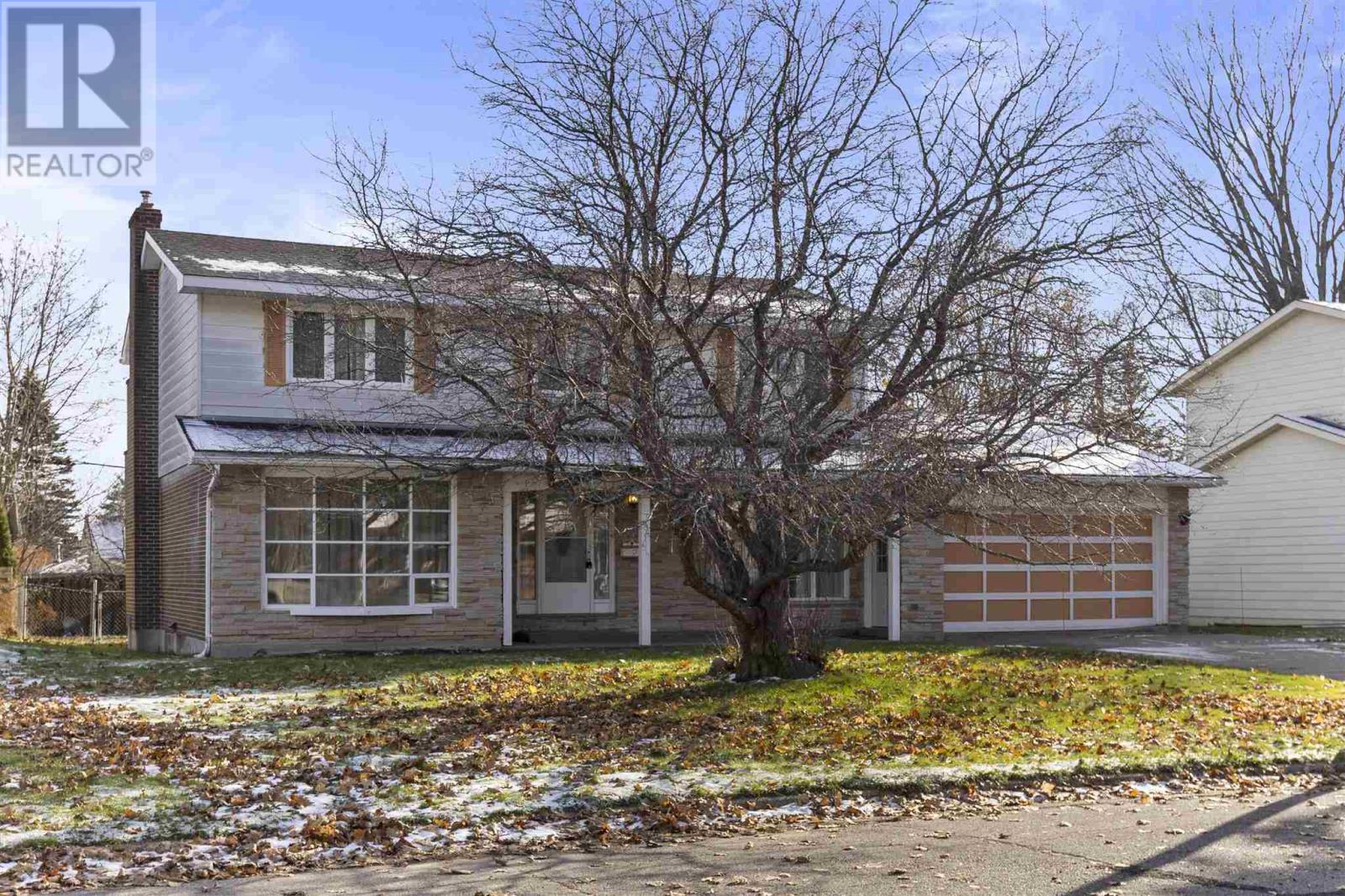 32 Welcome Ave, Sault Ste. Marie, Ontario  P6A 5A5 - Photo 2 - SM253335