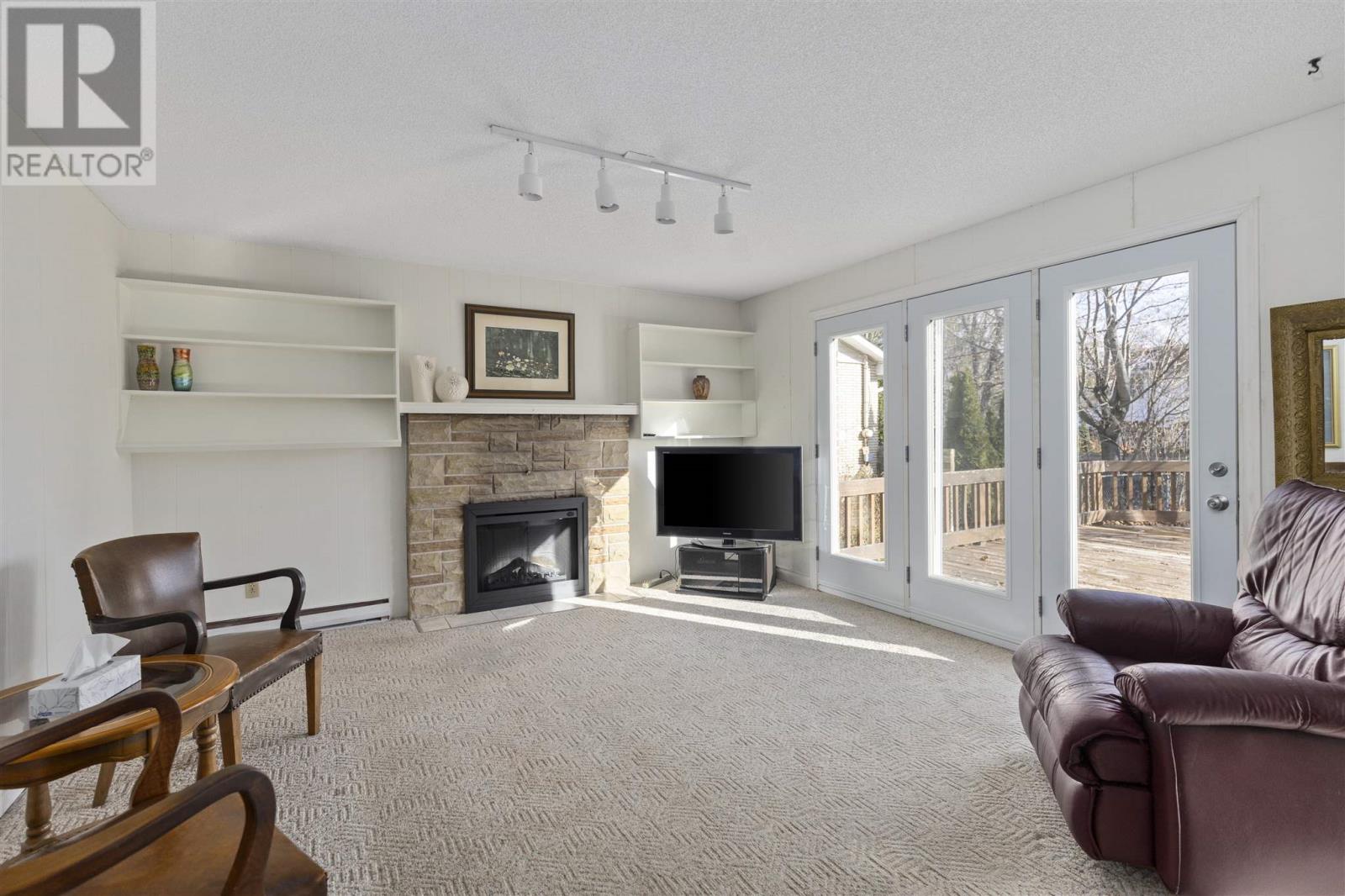 32 Welcome Ave, Sault Ste. Marie, Ontario  P6A 5A5 - Photo 7 - SM253335