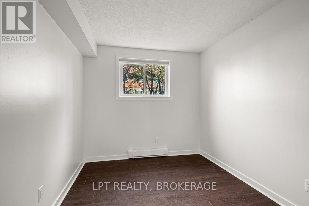 107 - 310 Kingsdale Avenue, Kingston, Ontario  K7M 8S1 - Photo 10 - X12576322