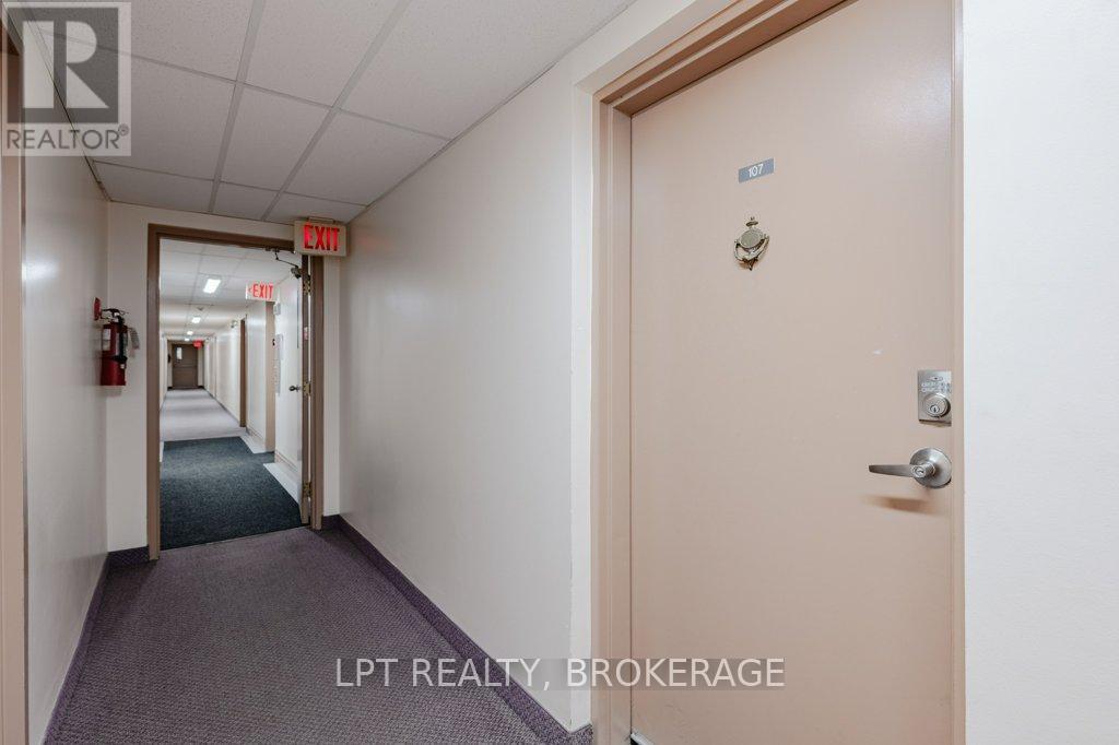 107 - 310 Kingsdale Avenue, Kingston, Ontario  K7M 8S1 - Photo 2 - X12576322