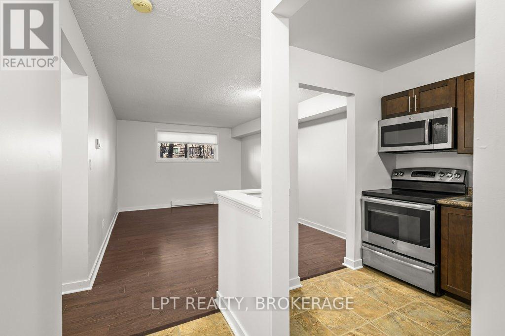 107 - 310 Kingsdale Avenue, Kingston, Ontario  K7M 8S1 - Photo 5 - X12576322