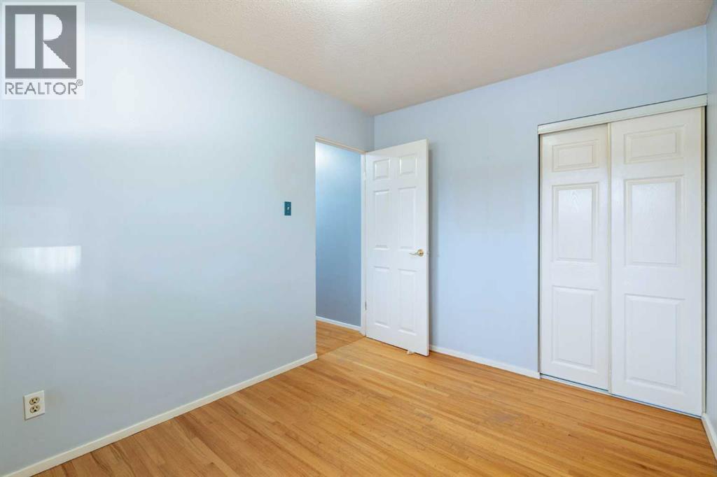 123 Glacier Drive Sw, Calgary, Alberta  T3E 5A3 - Photo 16 - A2271776