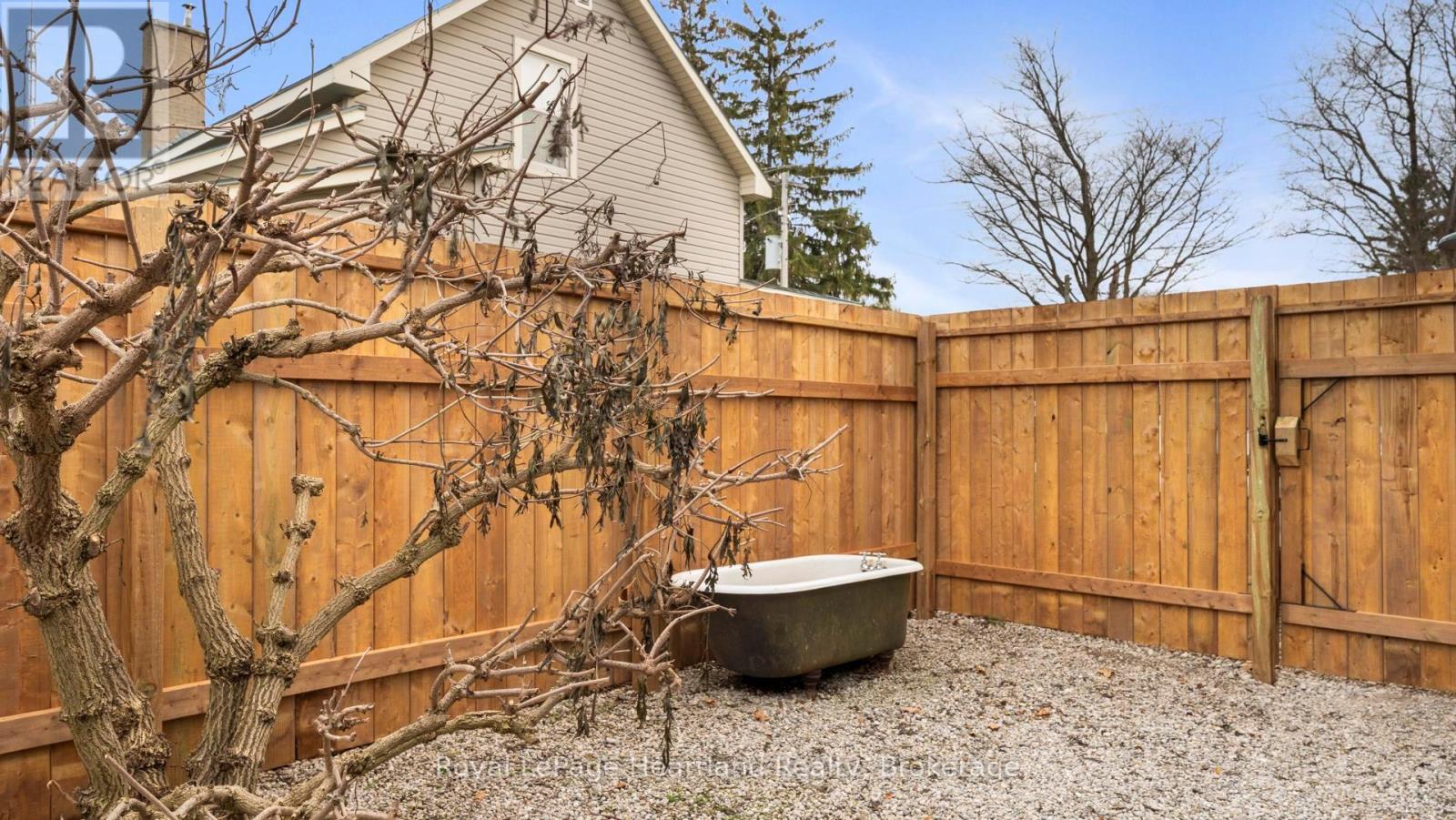 38 Albert Street, Ashfield-Colborne-Wawanosh, Ontario  N0M 1R0 - Photo 36 - X12576314