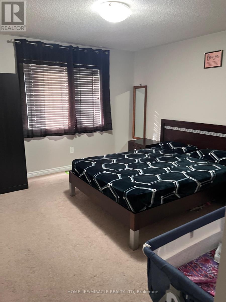 12 Meadowcrest Lane, Brampton, Ontario  L7A 0T8 - Photo 13 - W12569596