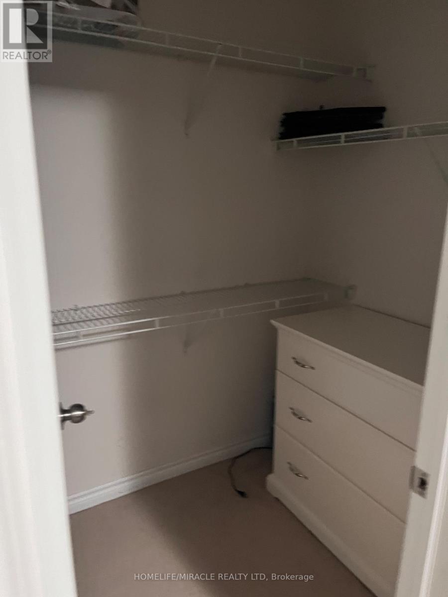 12 Meadowcrest Lane, Brampton, Ontario  L7A 0T8 - Photo 15 - W12569596