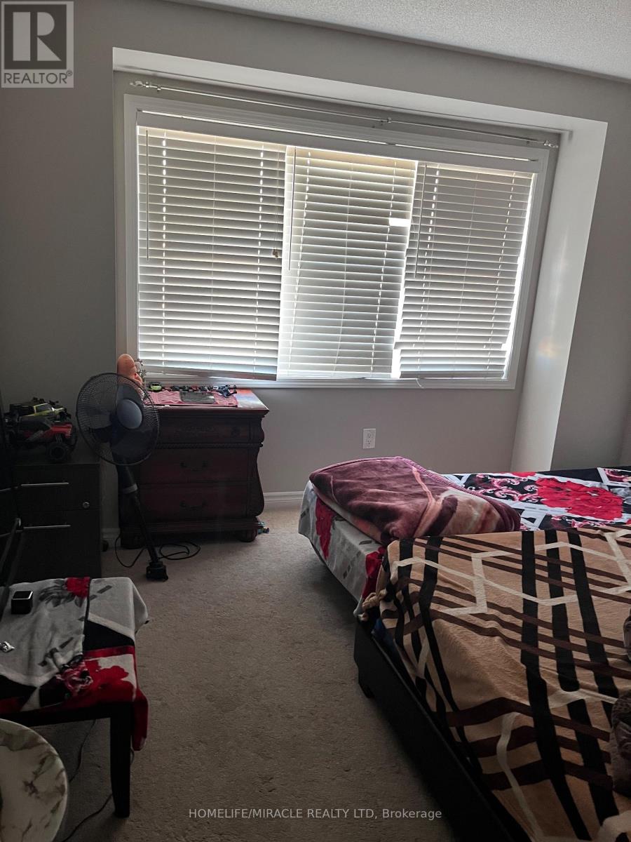 12 Meadowcrest Lane, Brampton, Ontario  L7A 0T8 - Photo 20 - W12569596