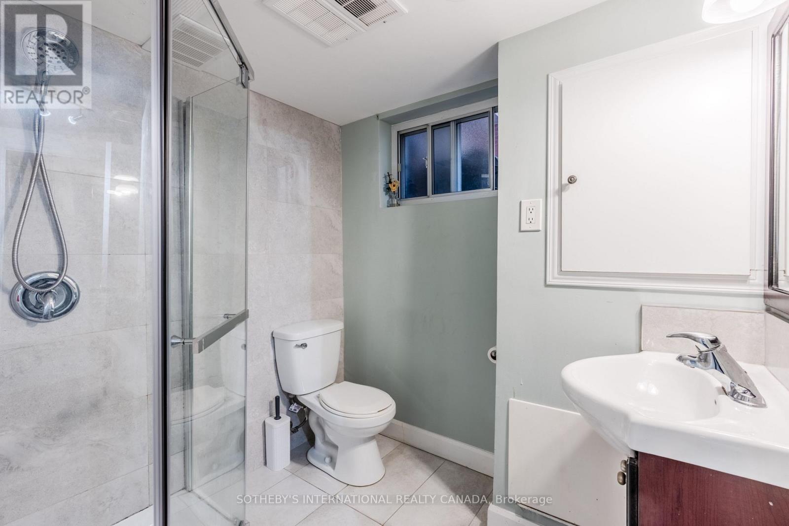 11 Buckhorn Place, Toronto, Ontario  M9V 2P3 - Photo 23 - W12575818