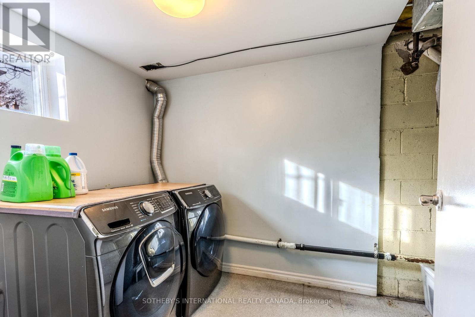 11 Buckhorn Place, Toronto, Ontario  M9V 2P3 - Photo 30 - W12575818