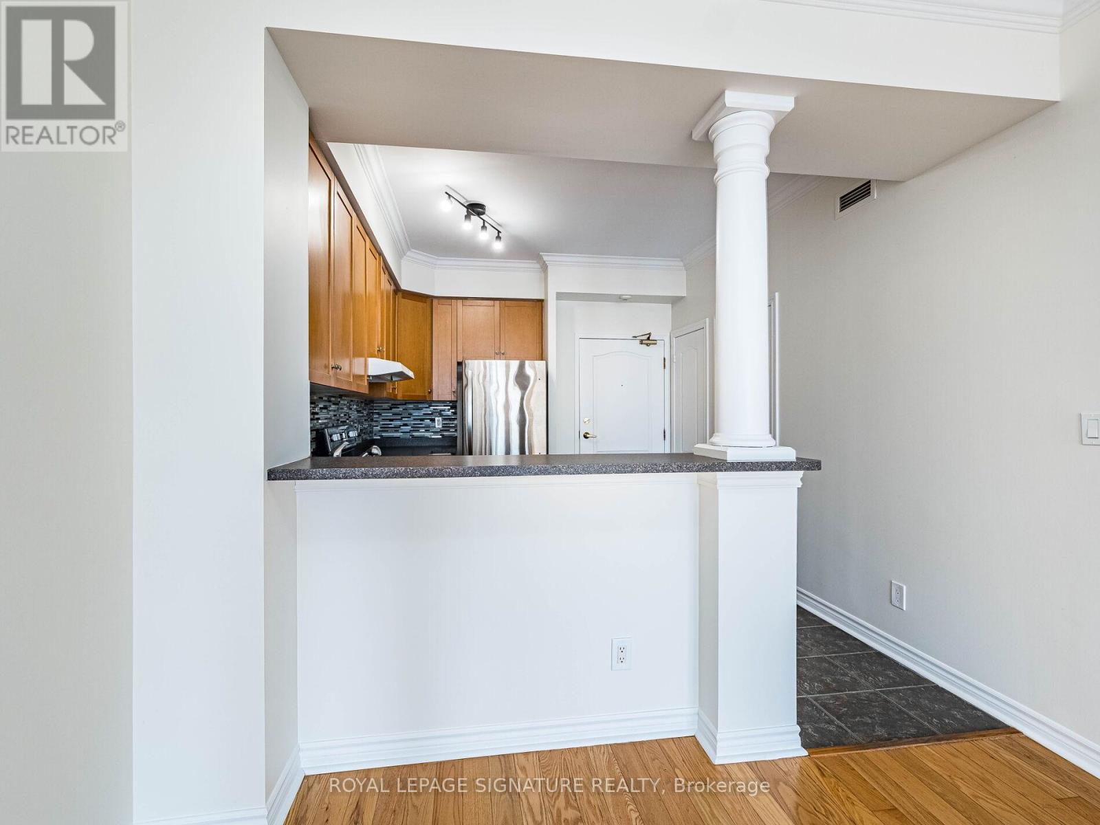 202 - 3531 Lake Shore Boulevard, Toronto, Ontario  M8W 1P4 - Photo 9 - W12576074