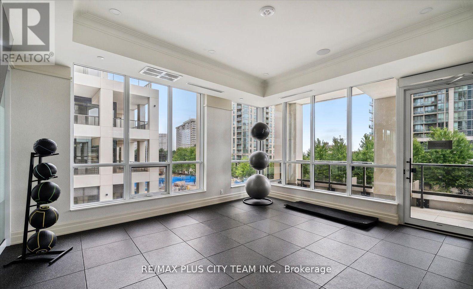 2709 - 36 Elm Drive W, Mississauga, Ontario  L5B 0N3 - Photo 11 - W12576076