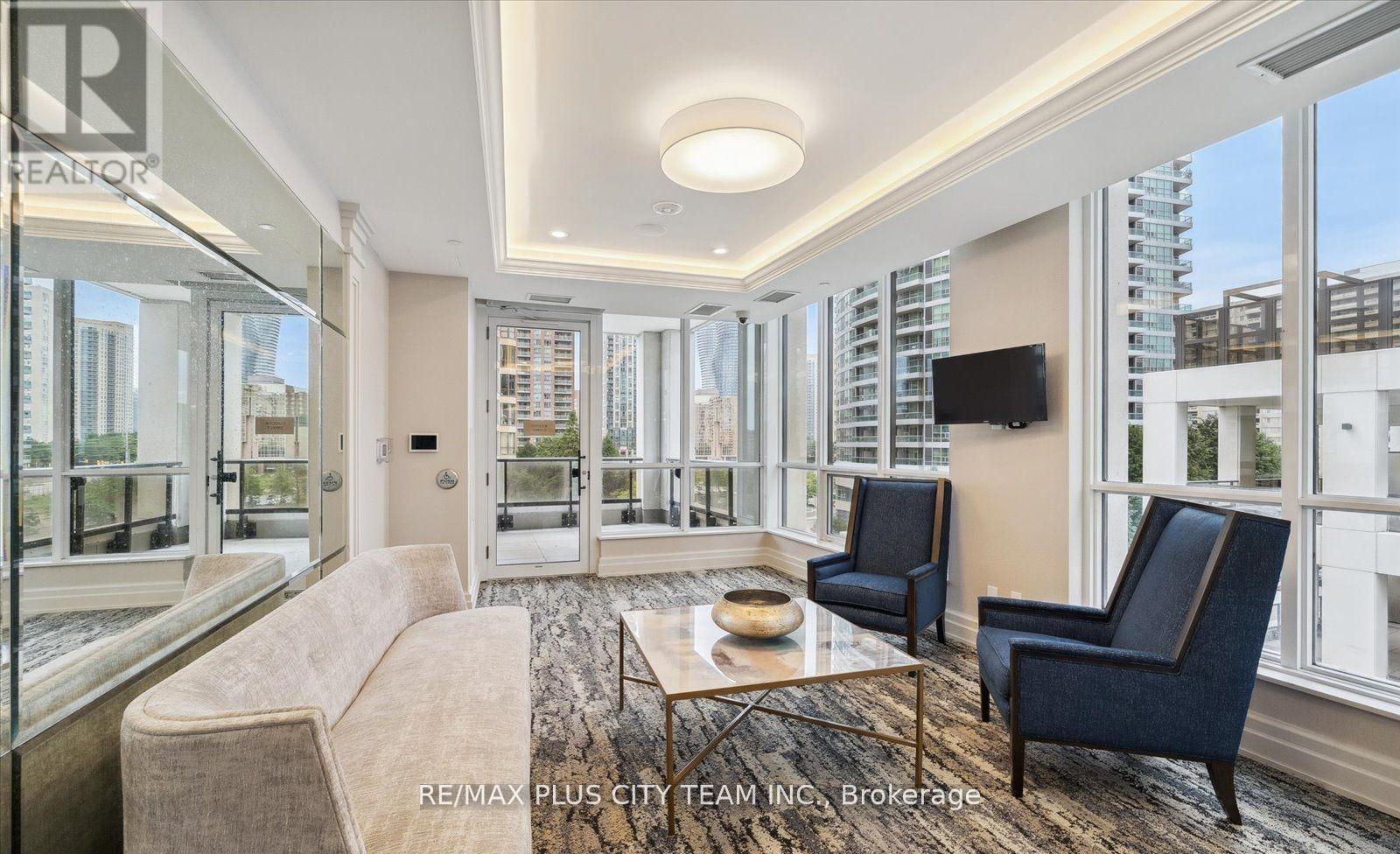 2709 - 36 Elm Drive W, Mississauga, Ontario  L5B 0N3 - Photo 14 - W12576076