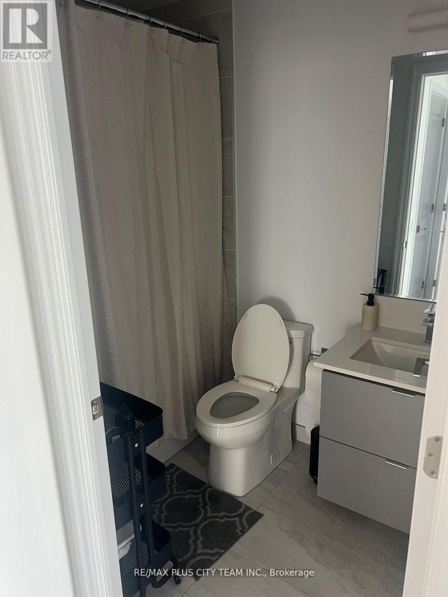 2709 - 36 Elm Drive W, Mississauga, Ontario  L5B 0N3 - Photo 5 - W12576076