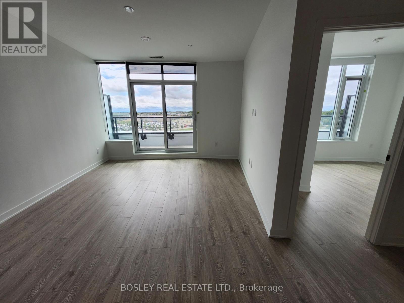 806 - 2495 Eglinton Avenue W, Mississauga, Ontario  L5M 2V8 - Photo 3 - W12576078