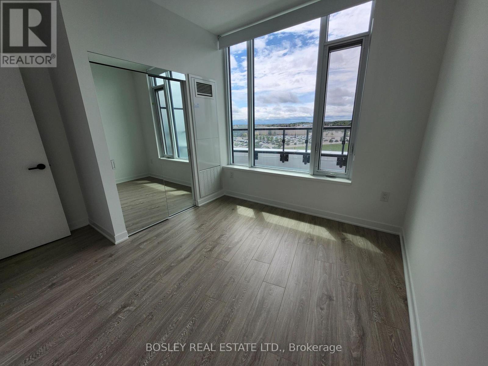 806 - 2495 Eglinton Avenue W, Mississauga, Ontario  L5M 2V8 - Photo 9 - W12576078