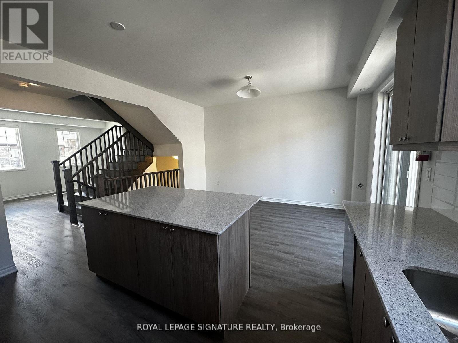 9 - 1259 Lily Crescent, Milton, Ontario  L9E 2C1 - Photo 4 - W12576092