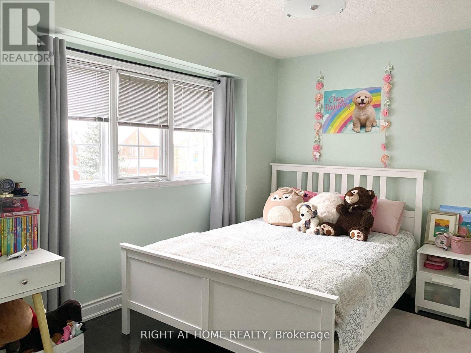 2346 Bankside Drive, Mississauga, Ontario  L5M 6E2 - Photo 11 - W12576098