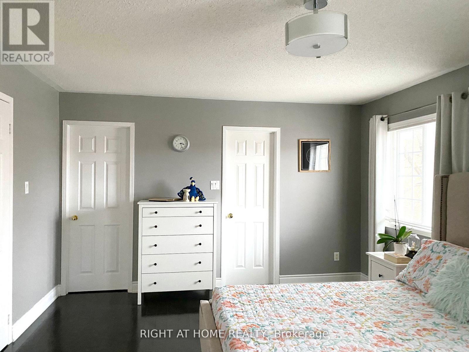 2346 Bankside Drive, Mississauga, Ontario  L5M 6E2 - Photo 15 - W12576098