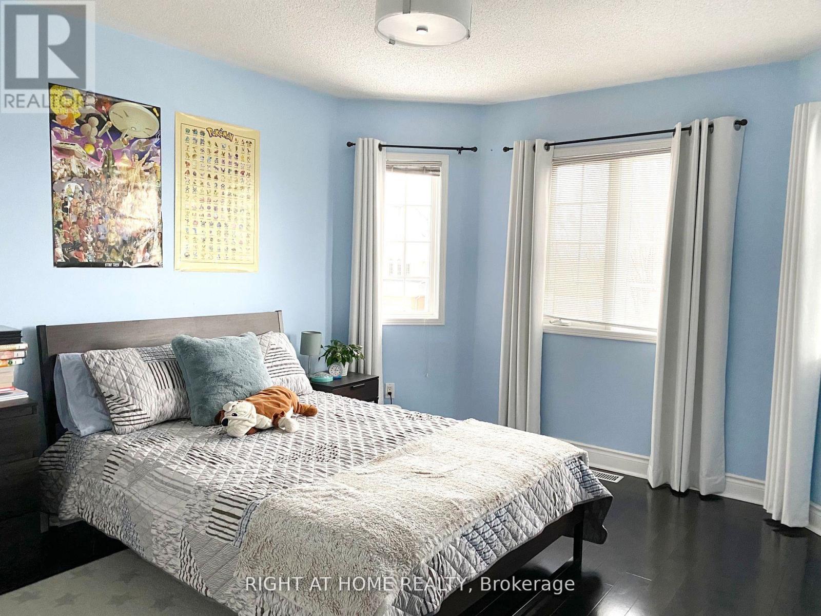 2346 Bankside Drive, Mississauga, Ontario  L5M 6E2 - Photo 9 - W12576098