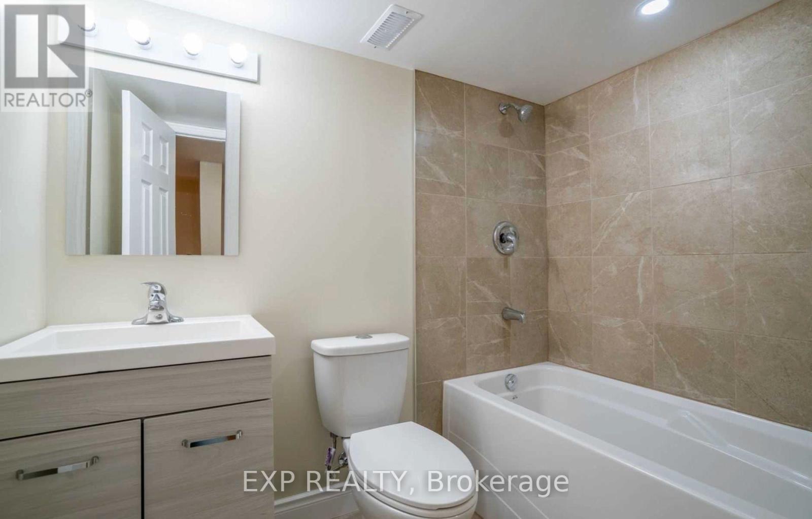 15 Freesia Road, Brampton, Ontario  L7A 0L6 - Photo 35 - W12576116