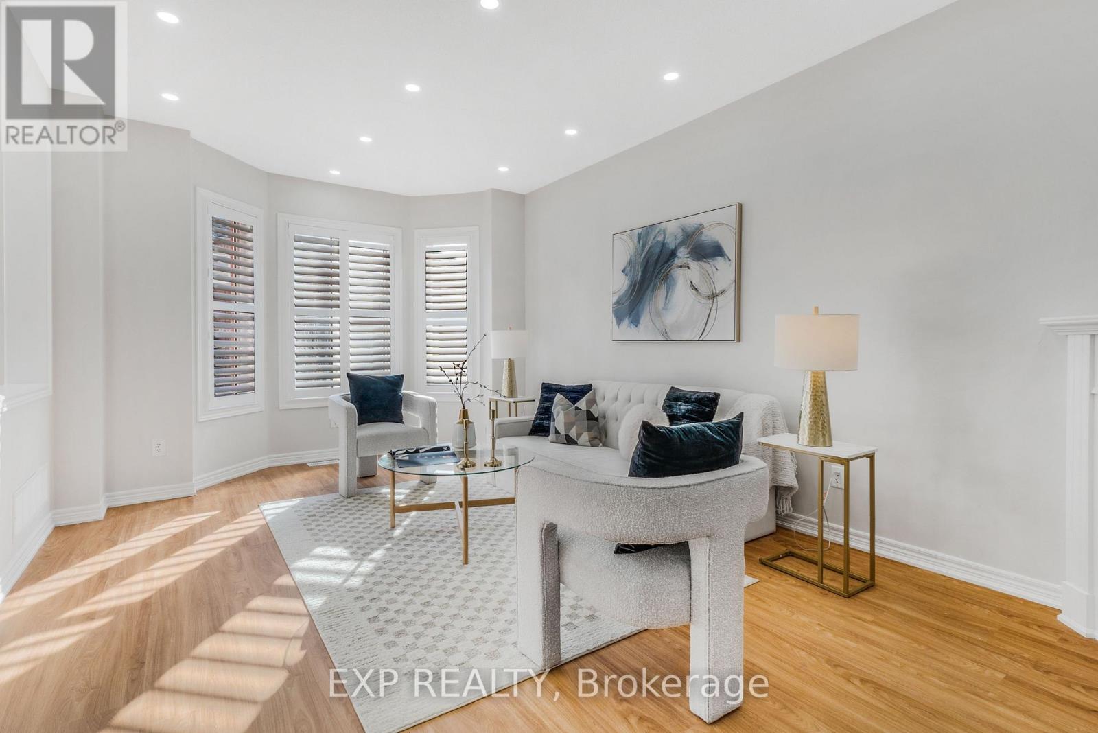 15 Freesia Road, Brampton, Ontario  L7A 0L6 - Photo 4 - W12576116