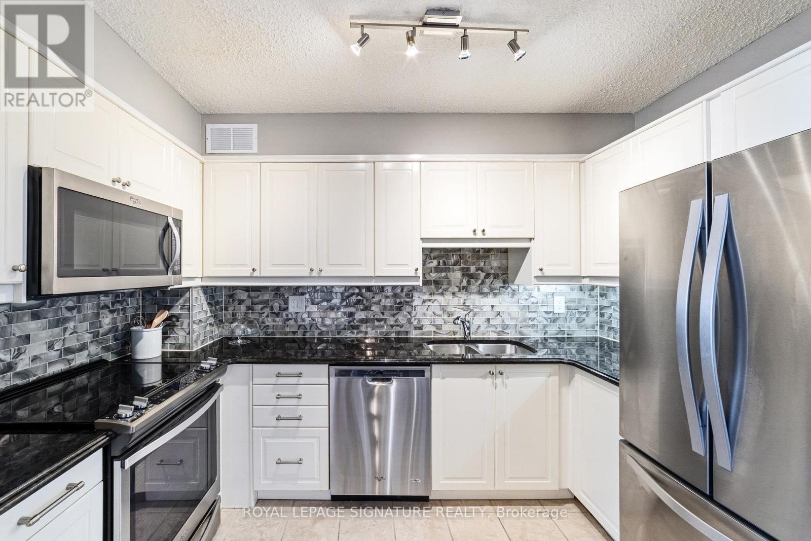 503 - 212 Kerr Street, Oakville, Ontario  L6K 3B1 - Photo 12 - W12576124