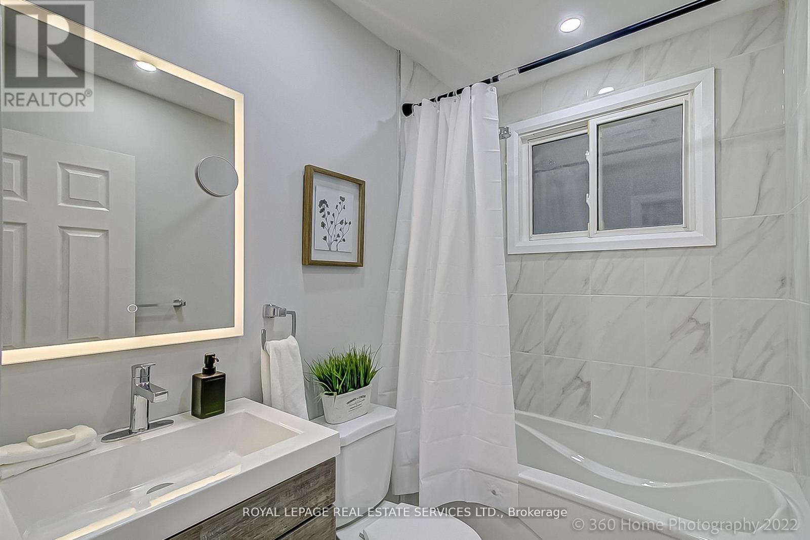 40 Ewing Street, Halton Hills, Ontario  L7G 2P9 - Photo 17 - W12576126