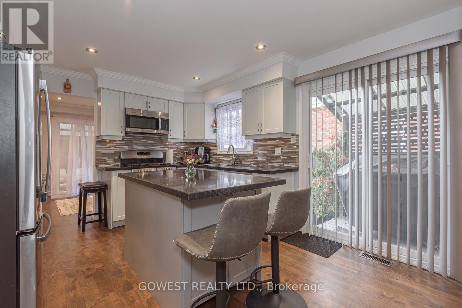 2194 Madden Boulevard, Oakville, Ontario  L6H 3M2 - Photo 6 - W12576192