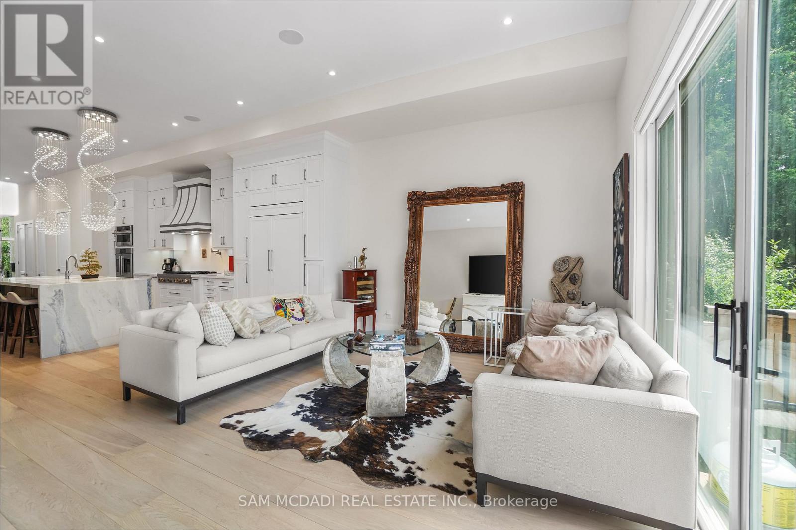 1036 Enola Avenue, Mississauga, Ontario  L5G 4A9 - Photo 17 - W12576212