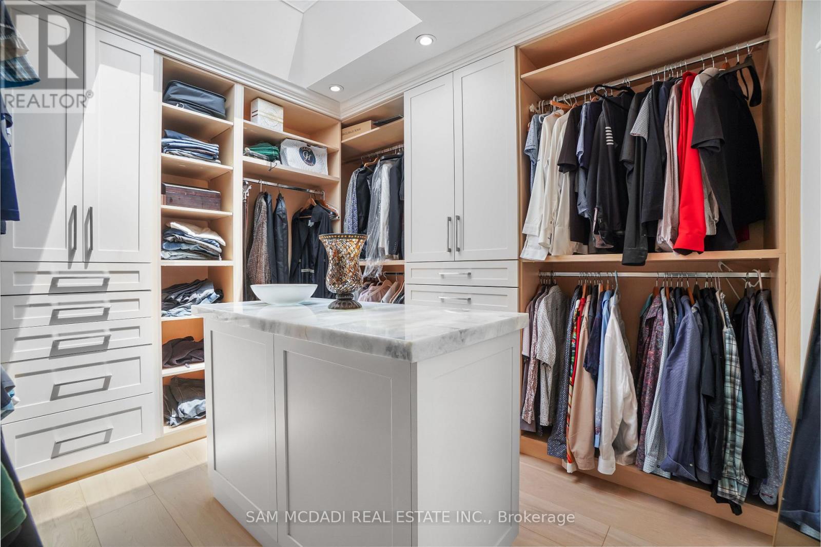 1036 Enola Avenue, Mississauga, Ontario  L5G 4A9 - Photo 34 - W12576212