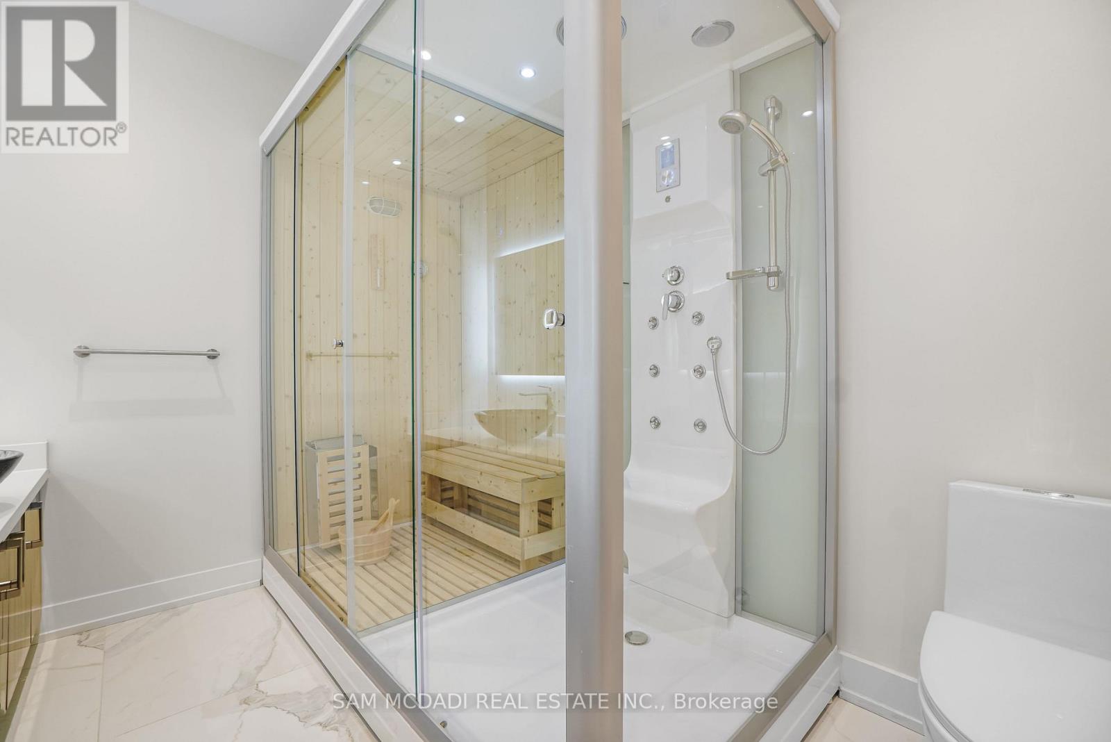 1036 Enola Avenue, Mississauga, Ontario  L5G 4A9 - Photo 45 - W12576212