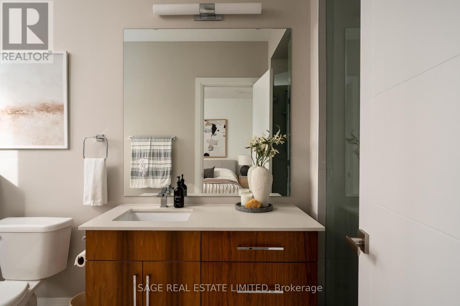 101 Beaver Avenue, Toronto, Ontario  M6H 2G3 - Photo 17 - W12576228