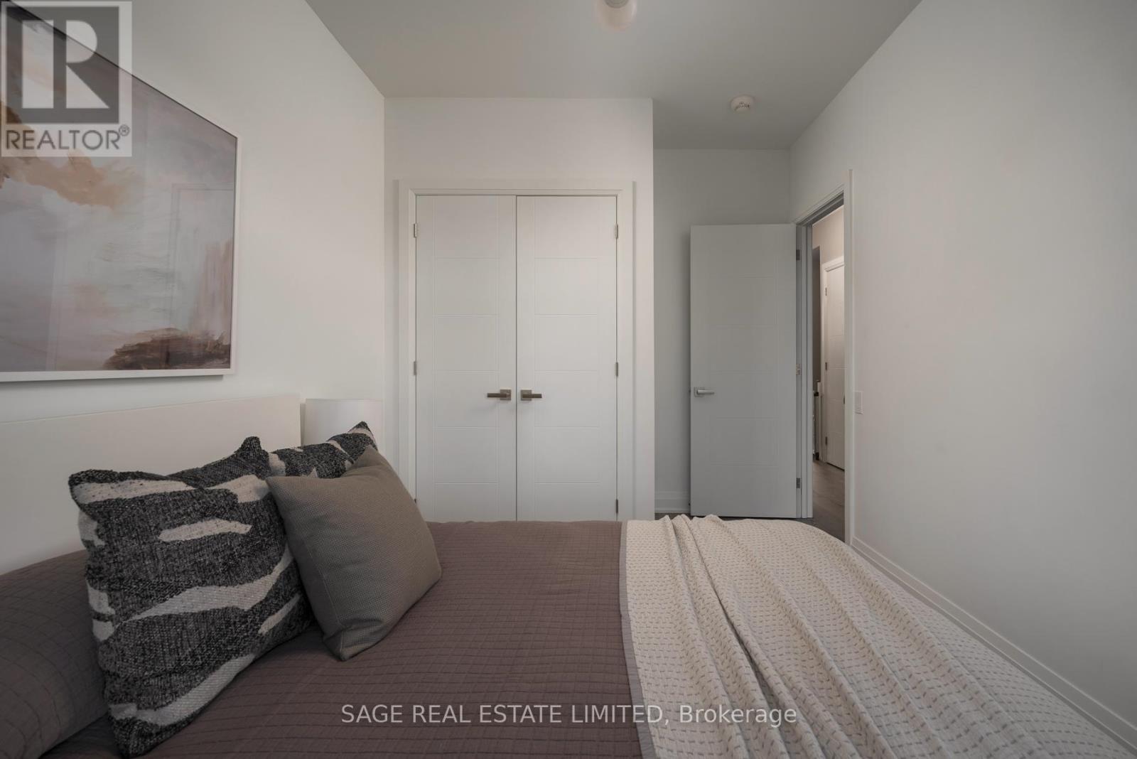 101 Beaver Avenue, Toronto, Ontario  M6H 2G3 - Photo 22 - W12576228