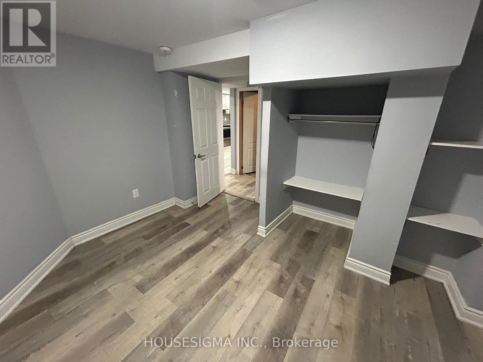 24 Neville Crescent, Brampton, Ontario  L6S 5L1 - Photo 7 - W12576260