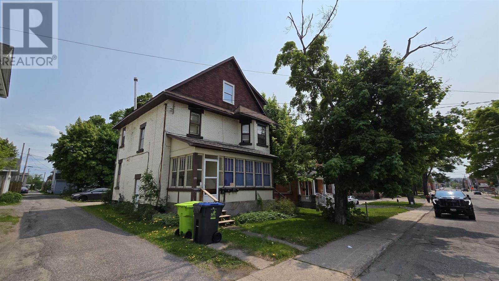 178 Spring St, Sault Ste. Marie, Ontario  P6A 3A5 - Photo 2 - SM253350