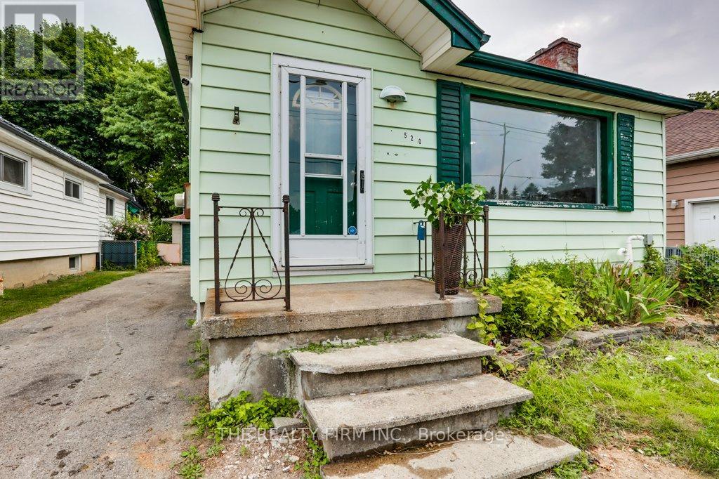 520 Highbury Avenue N, London East, Ontario  N5W 4K7 - Photo 2 - X12576288