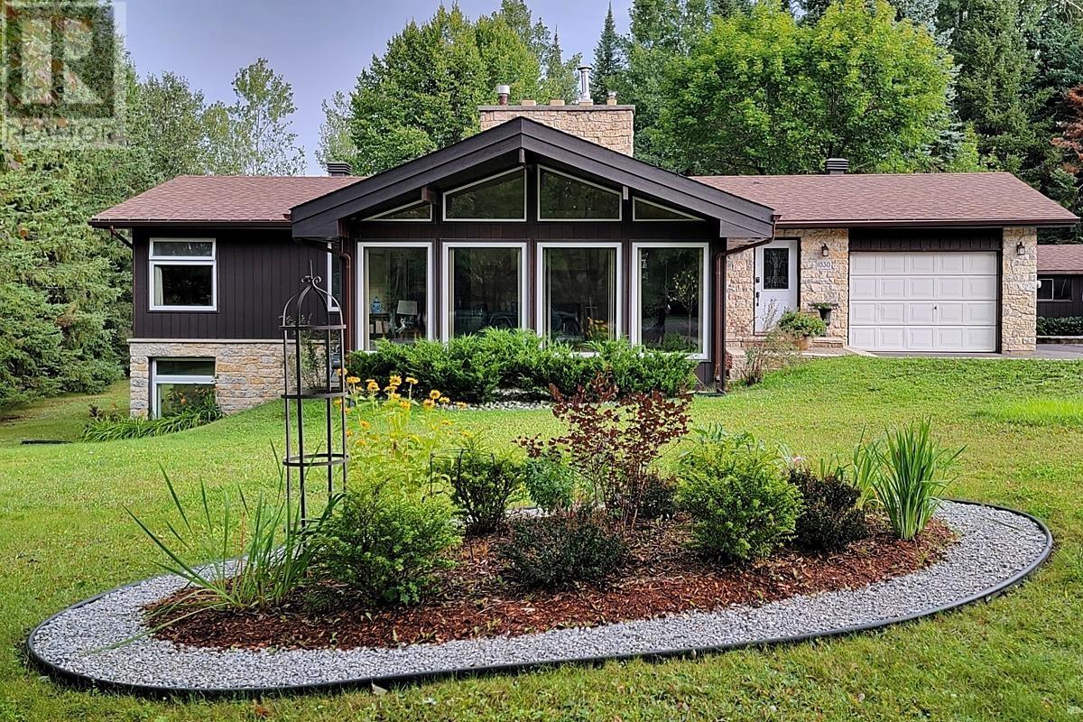 1030 DEEPWOOD DR., THUNDER BAY, Ontario