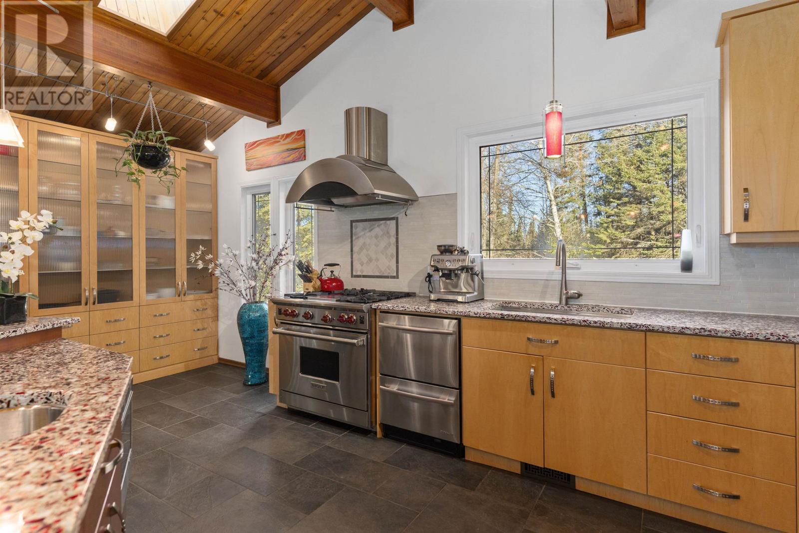 1030 Deepwood Dr., Thunder Bay, Ontario  P7J 1H7 - Photo 10 - TB253509