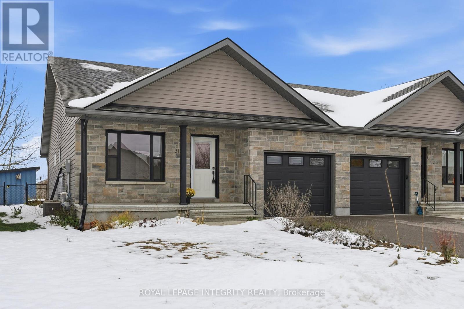 313 Napier Court, Mississippi Mills, Ontario  K0A 1A0 - Photo 1 - X12576366