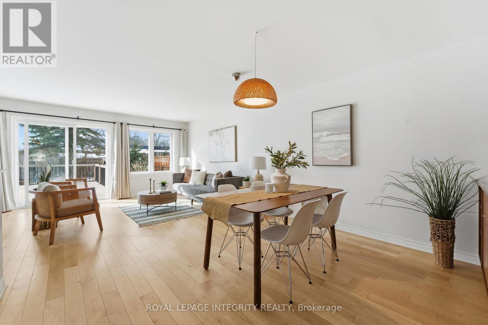 313 Napier Court, Mississippi Mills, Ontario  K0A 1A0 - Photo 4 - X12576366