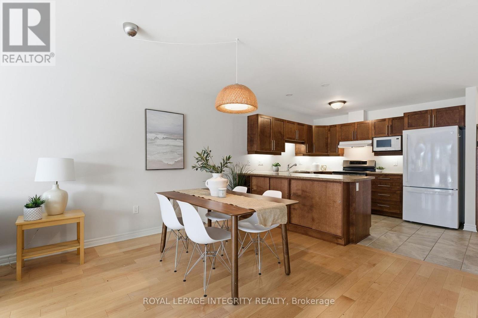 313 Napier Court, Mississippi Mills, Ontario  K0A 1A0 - Photo 8 - X12576366