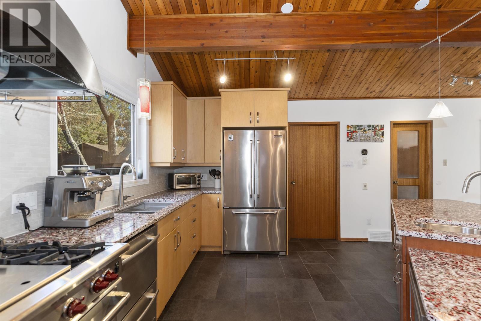 1030 Deepwood Dr., Thunder Bay, Ontario  P7J 1H7 - Photo 9 - TB253509