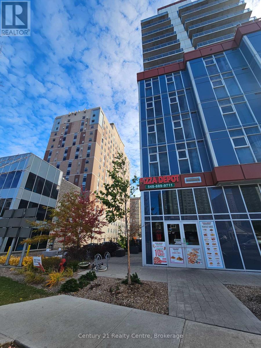 131 University Avenue W, Waterloo, Ontario  N2L 0J9 - Photo 4 - X12576062