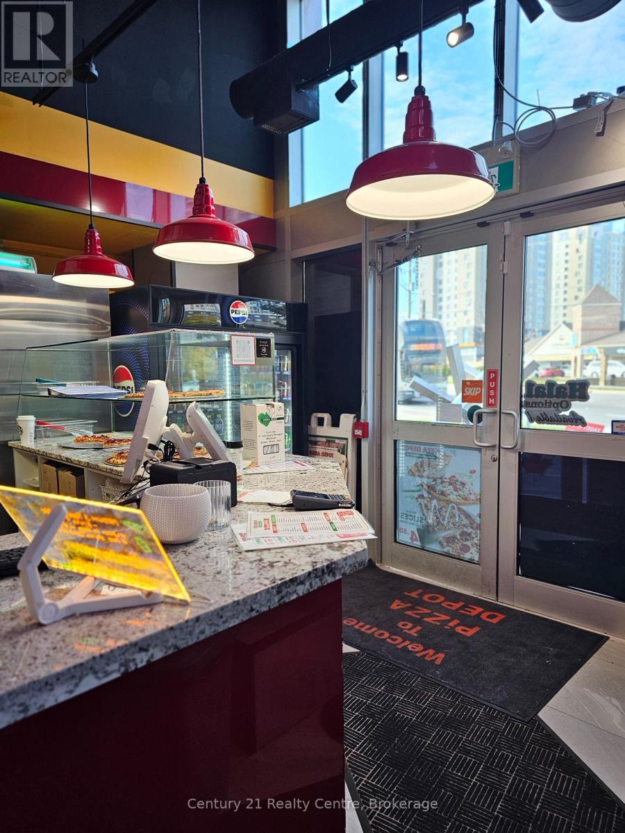 131 University Avenue W, Waterloo, Ontario  N2L 0J9 - Photo 6 - X12576062