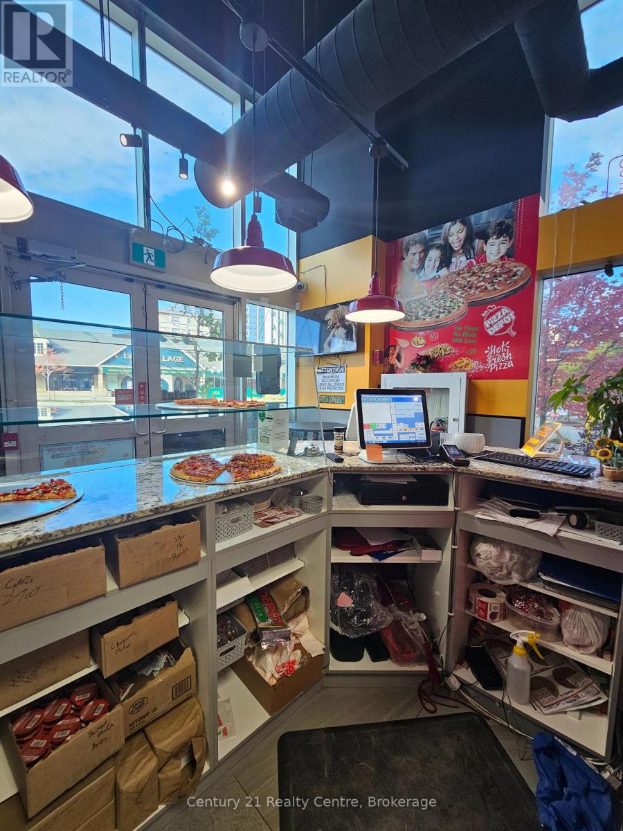 131 University Avenue W, Waterloo, Ontario  N2L 0J9 - Photo 9 - X12576062