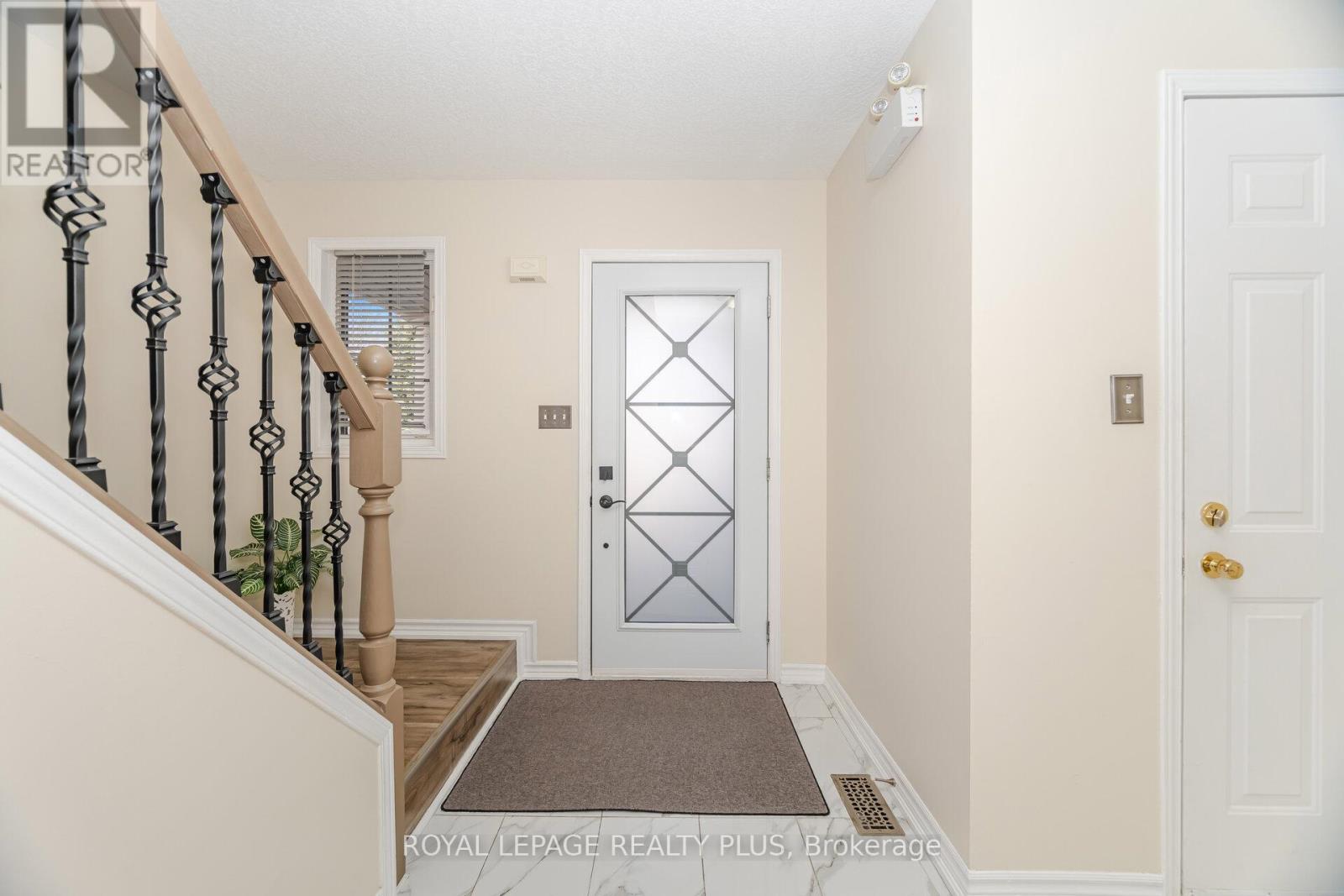 35 Jerry Drive, Cambridge, Ontario  N3C 4G4 - Photo 7 - X12576156