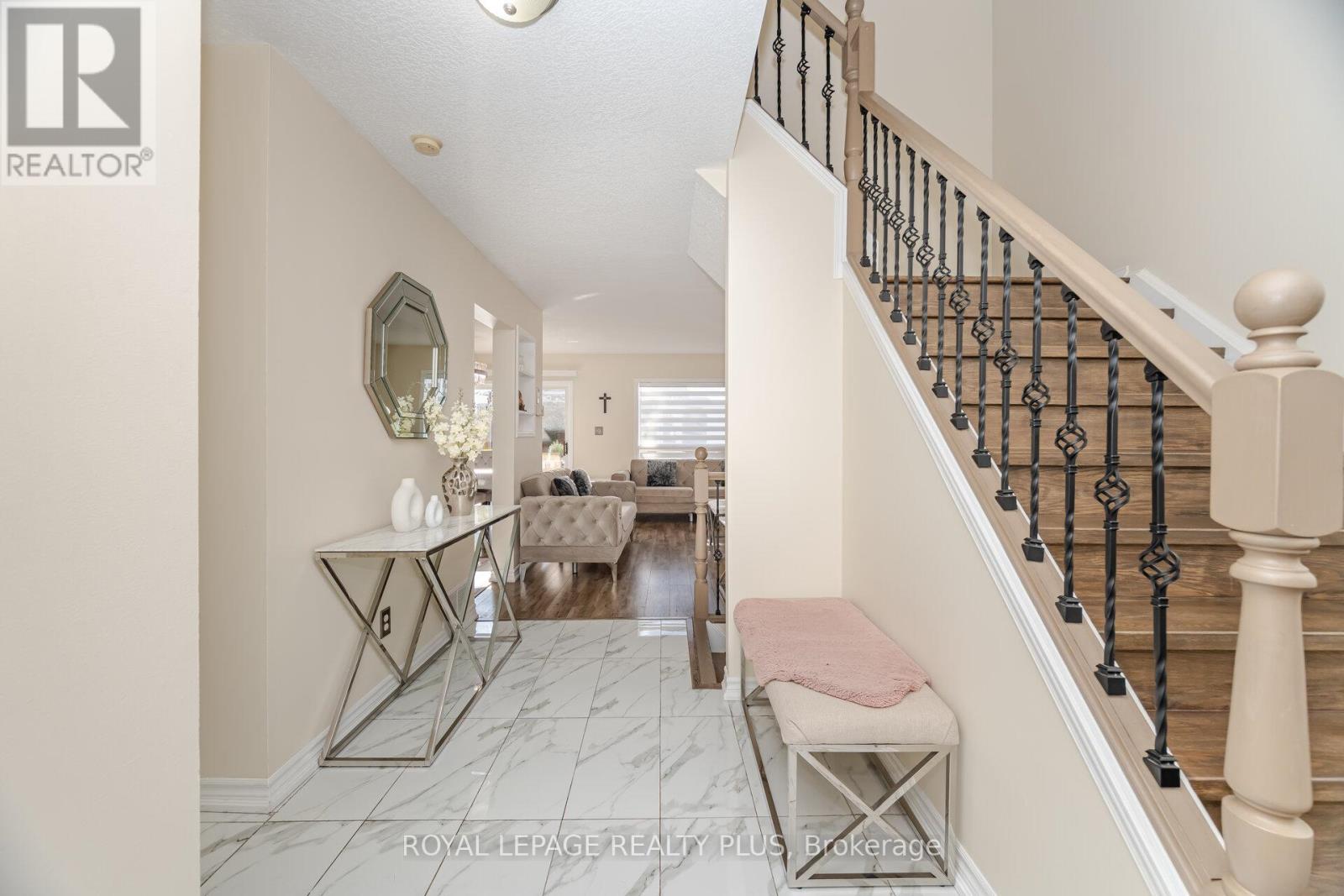 35 Jerry Drive, Cambridge, Ontario  N3C 4G4 - Photo 8 - X12576156