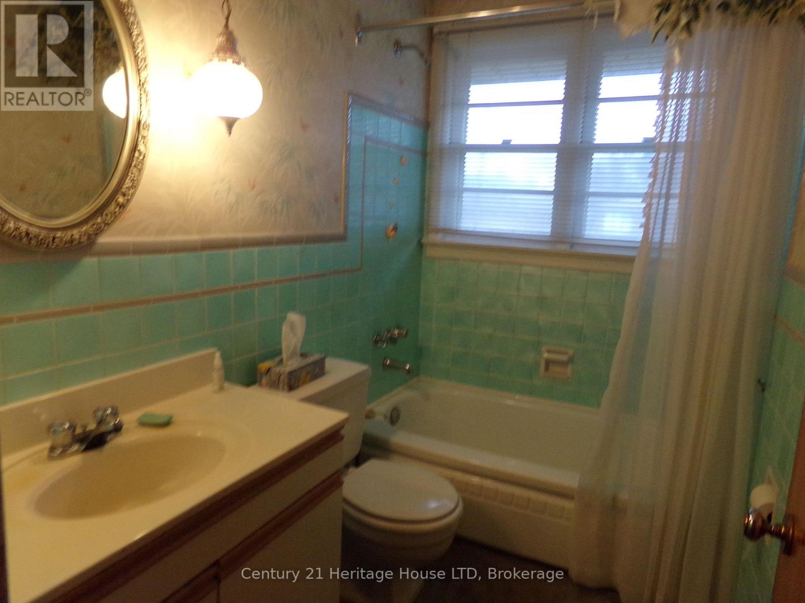 6558 Oneil Street, Niagara Falls, Ontario L2J 1N1 - Photo 10 - X12576310