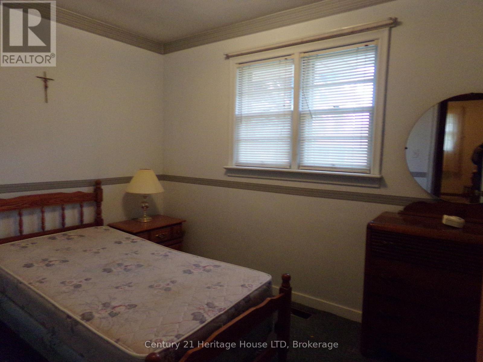 6558 Oneil Street, Niagara Falls, Ontario L2J 1N1 - Photo 12 - X12576310