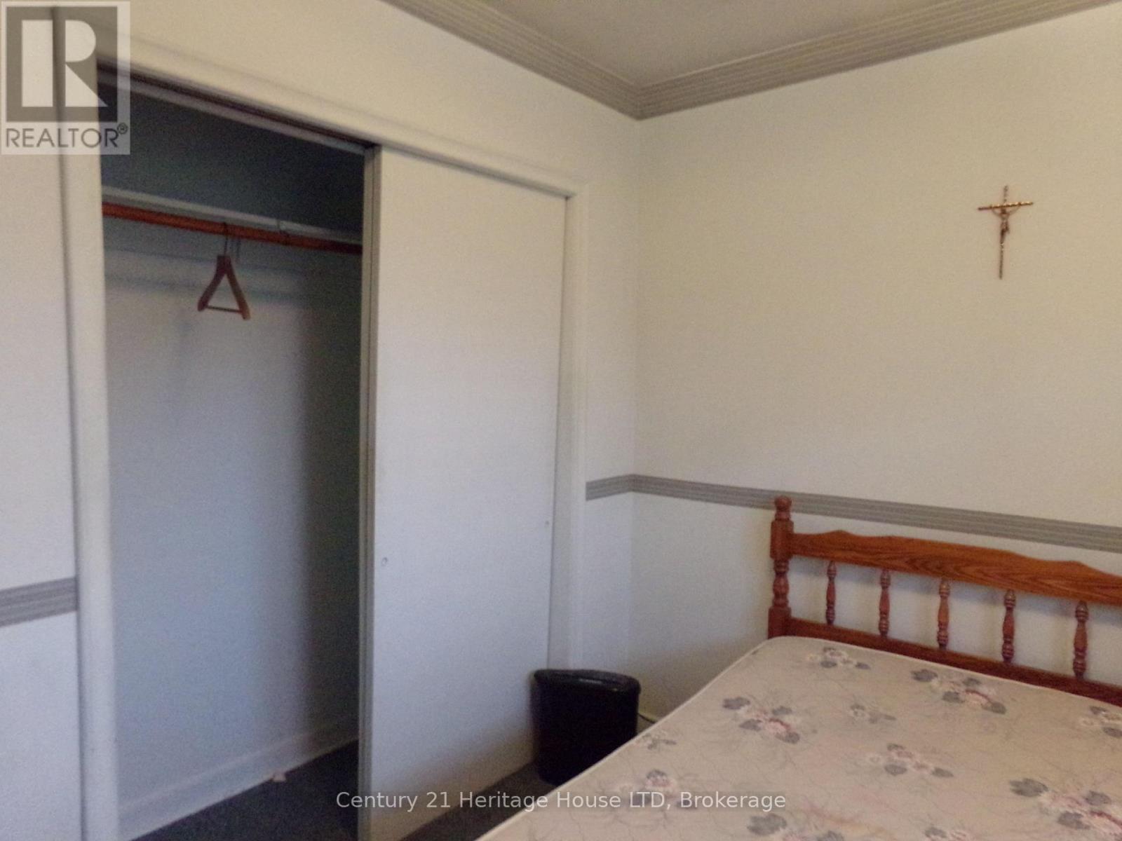 6558 Oneil Street, Niagara Falls, Ontario L2J 1N1 - Photo 13 - X12576310