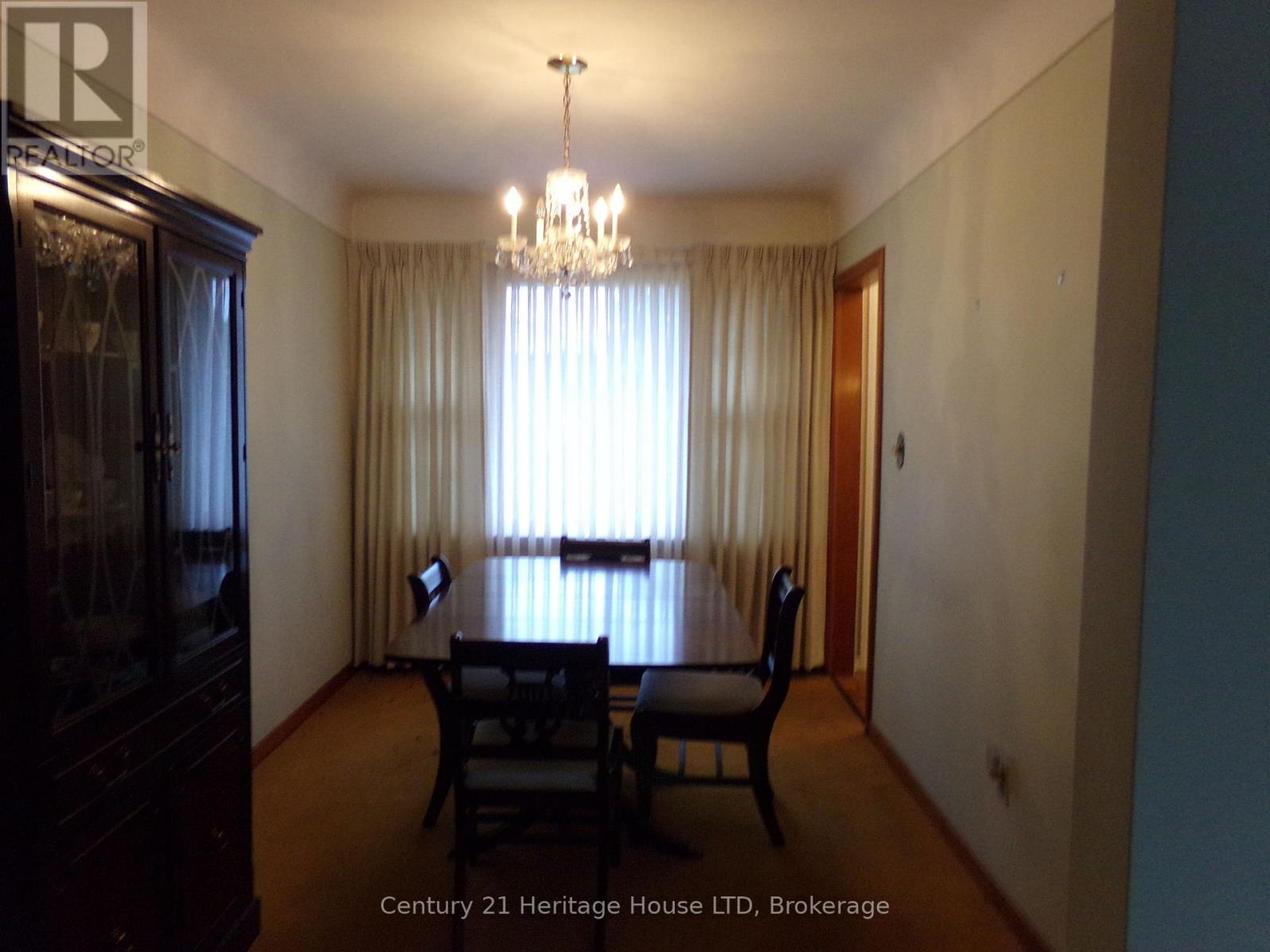 6558 Oneil Street, Niagara Falls, Ontario L2J 1N1 - Photo 6 - X12576310